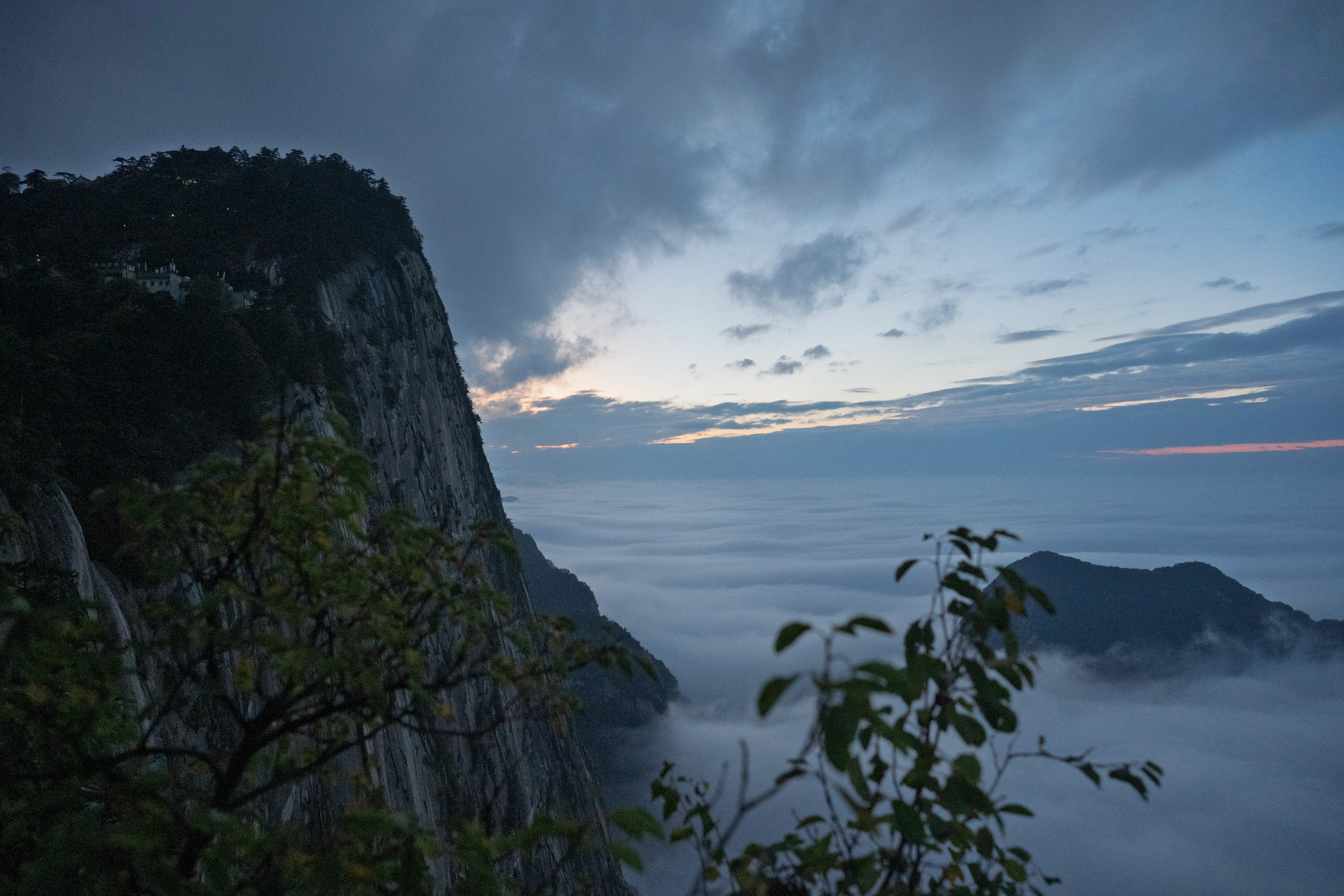 Mer de nuages sur le mont Hua